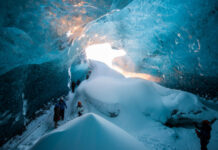 Las hermosas cuevas de hielo glaciar en Islandia